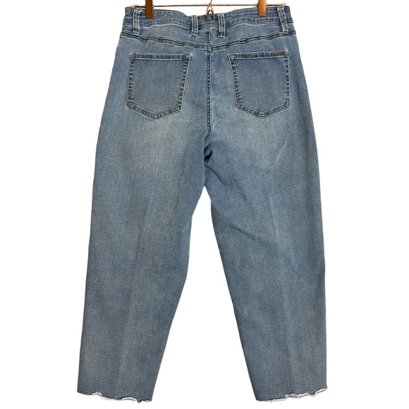 Tommy Bahama Boracay Indigo High Rise Straight Jeans in Mid Blue Wash - Picture 2 of 10